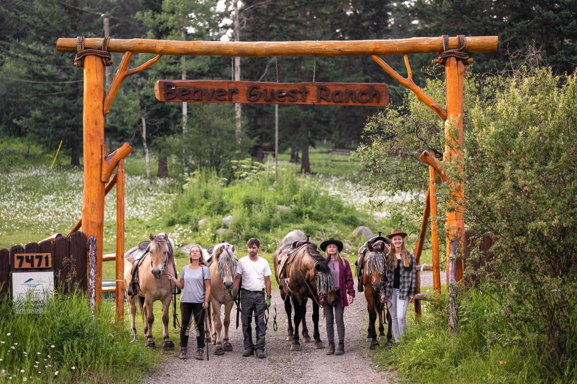 Beaver Guest Ranch Bridge Lake Luaran gambar