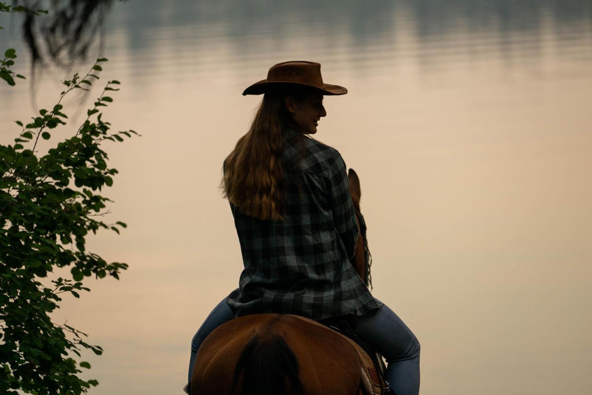 Beaver Guest Ranch Bridge Lake Luaran gambar